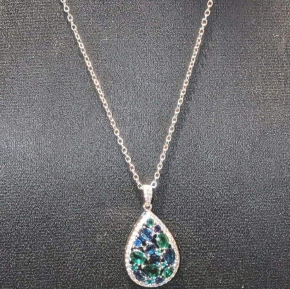 Elegant Silvery Pave Dazzling Green/blue Sapphire Pendant Teardrop Necklace 18
